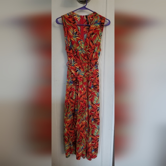 Identity Brand Red/Orange Tropical Print Jumpsuit Size Medium - Picture 2 of 5